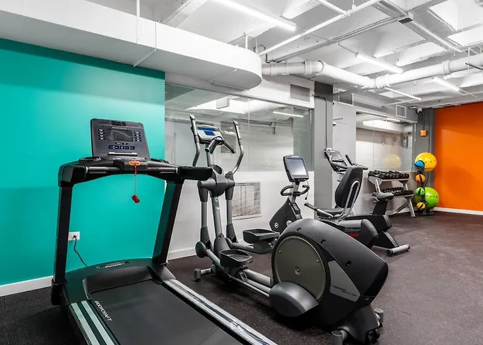Apartment Elegant Style Loft Montrose Rooftop Wfh Gym Chicago