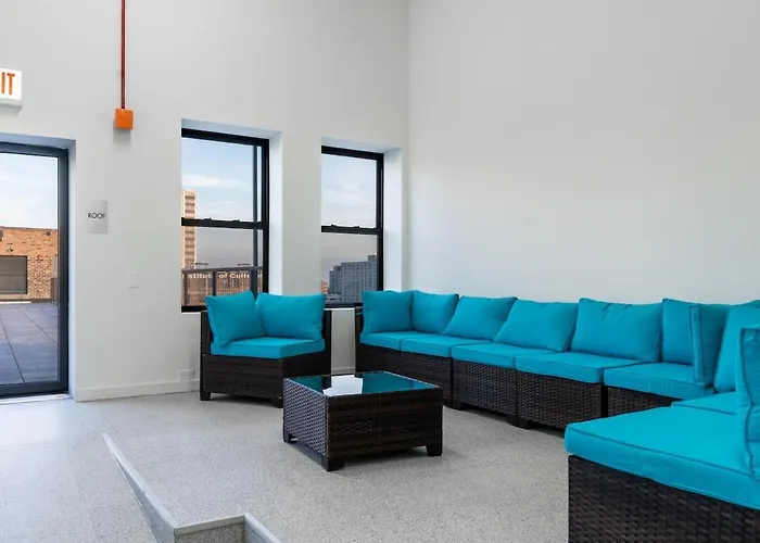 Elegant Style Loft Montrose Rooftop Wfh Gym Apartment
